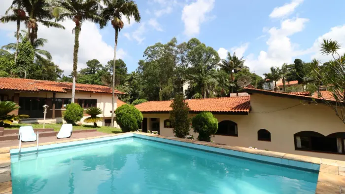 Casa para locação em Vila Albertina com 3 quartos, sendo 3 suítes, 534m²