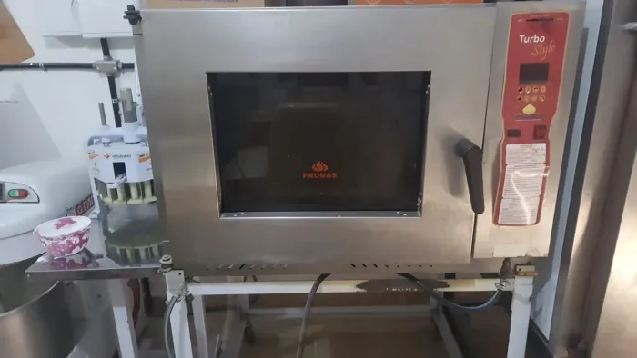 Forno industrial a gás . Entrar em contato comigo *