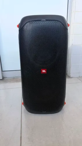 Caixa de Som JBL 110.