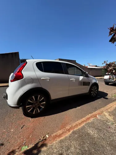 Fiat Palio Sporting 1.6 Flex 16V 5P 2015