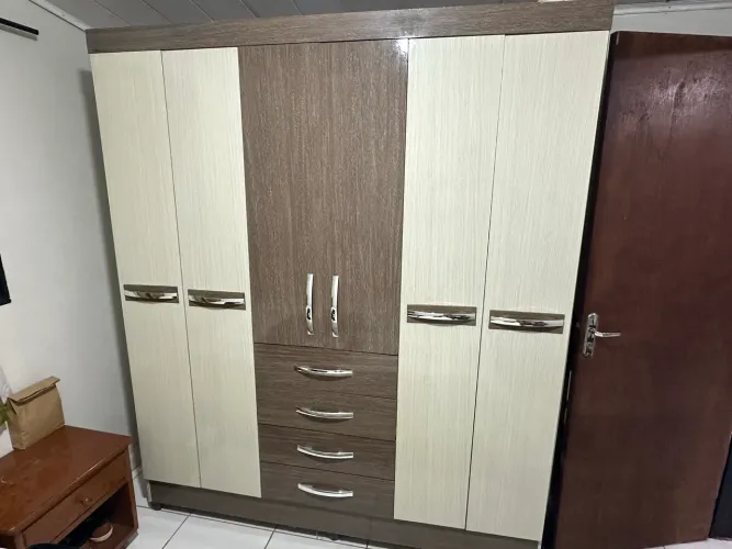 Guarda roupa casal
