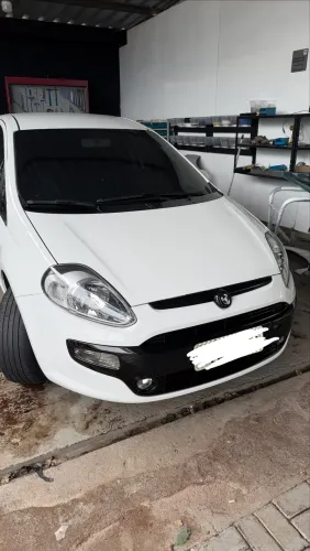 Fiat Punto Essence 1.6 Flex 16V 5P 2014