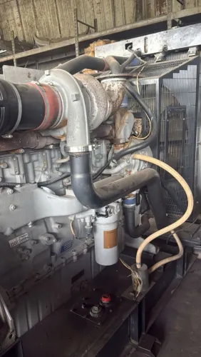 GRUPO GERADOR DE ENERGIA 700 KVA MOTOR SCANIA DC1649A