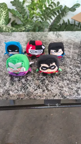 Cubo Mania coleção com 5 mini pelúcia 5cm