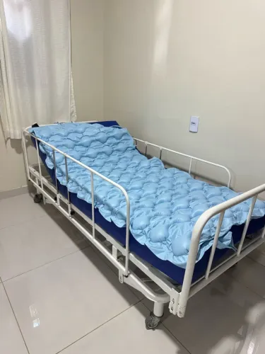 Aluguel de Cama Hospitalar Motorizada C/ Elevação De Altura + Colchão