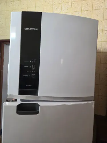 Geladeira Brastemp Frost Free 400L BRM54 Branca 127V - Impecável (2022)