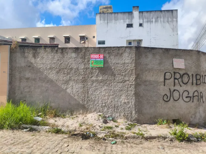 Terreno de Esquina no Centro 217m² Próximo à Hemodiálisee