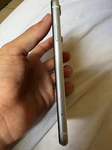 iPhone XR marcas de uso