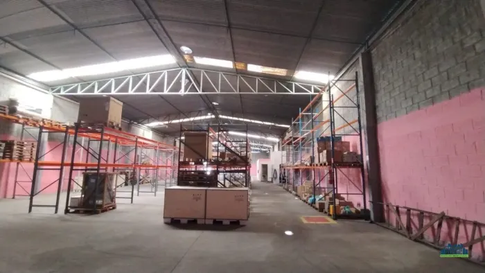 VENDE-SE GALPÃO 1000M2 ROD DO CONTORNO