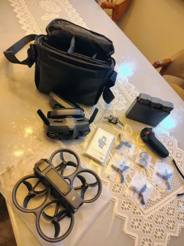 Drone Avata 2 com 3 baterias. 