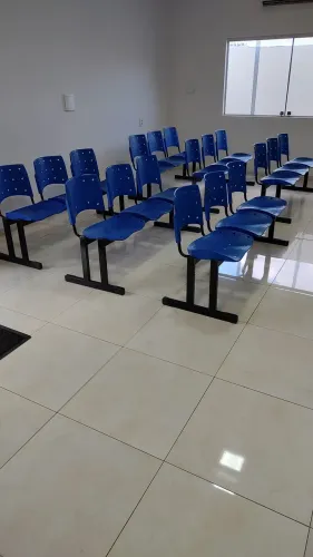 Cadeira 3 lugares para clínica/recepção (6 disponíveis)