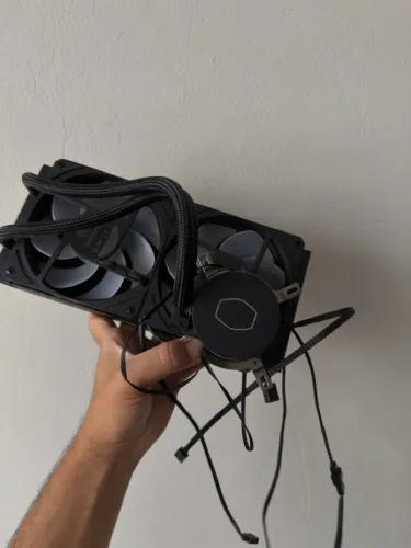 WATER COOLER COOLER MASTER RGB
