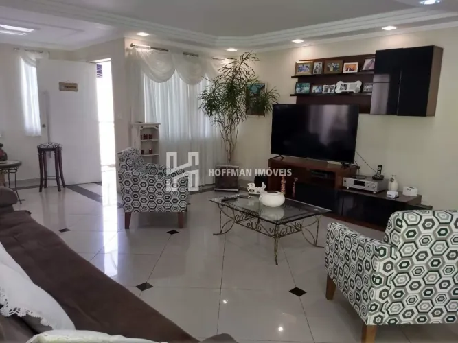 Sobrado com 4 dormitórios à Venda, 400 m² - Cerâmica.