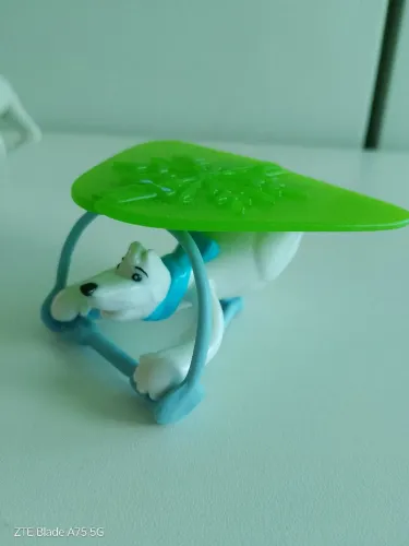 Kinder maxi surpresa Ferrero Urso polar voador com planador importado da Espanha 