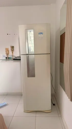 Geladeira Electrolux 382L