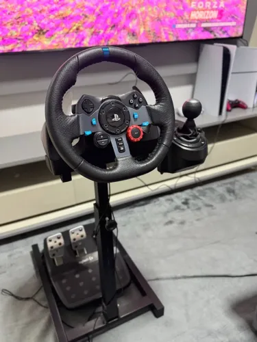 Volante Logitech com câmbio e suporte 