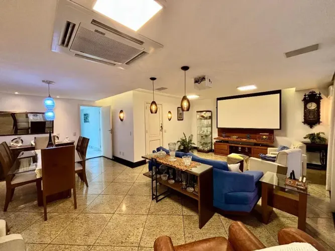 Asset Imóveis vende apartamento Alto Padrão com varanda e 4 quartos (1suíte), 220m². R$ 1.