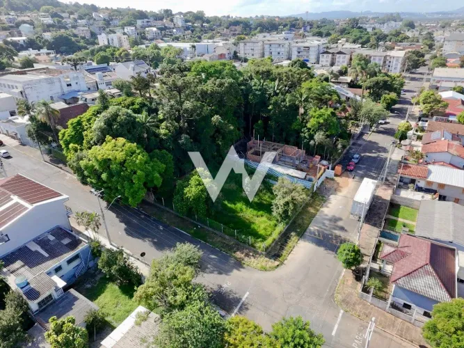 Terreno de Esquina Amplo Ótima Localização no Bairro Ouro Branco bem localizado e plano co