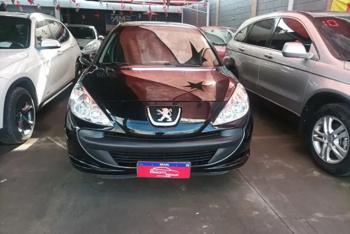 Peugeot 207 Sedan Passion XR 1.4 Flex 8V 4P 2011