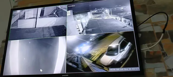 DVR INTELBRAS+4 CÂMERAS+MOUSE
