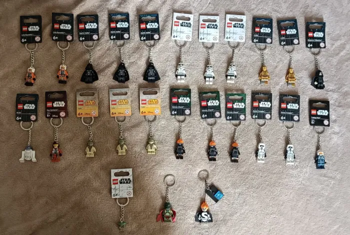 Lego Chaveiros Diversos Star Wars, Disney, Marvel, DC etc...
