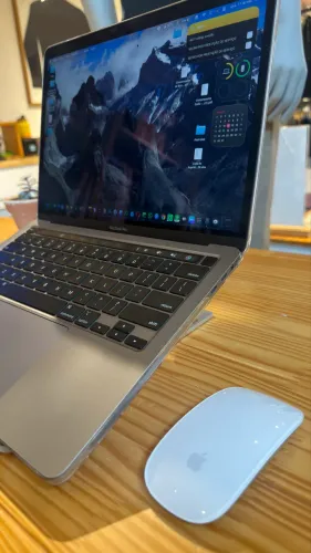 MacBook Pro 2020 i5 | 16GB RAM | 256GB SSD | 13? | 4 Thunderbolt