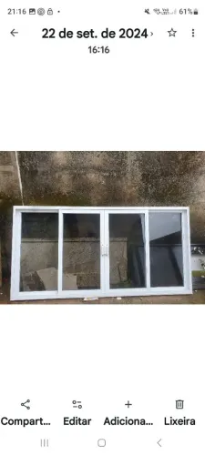 Vidro de alumínio branco com vidros