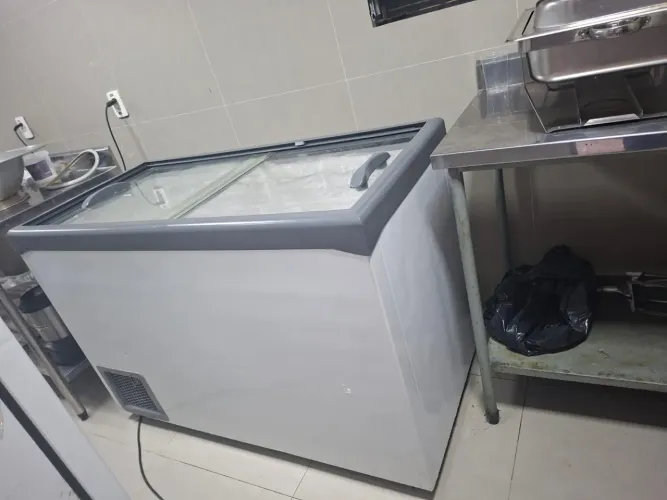 Freezer Expositor Horizontal Gelopar GHDE-410H - 413 Litros | Excelente Estado