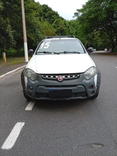 Fiat Strada Adventure 1.8/ 1.8 Locker Flex CE 2015