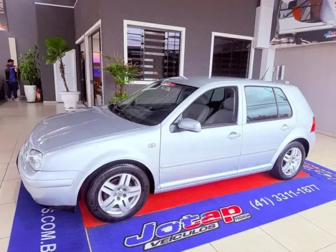 Volkswagen Golf 1.6 MI Total Flex 8V 4P 2003