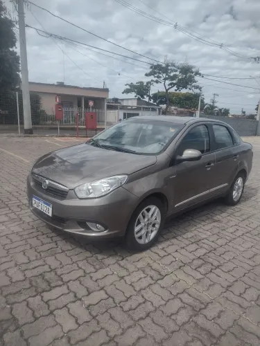 Fiat Grand Siena Essence Dual. 1.6 Flex 16V 2015