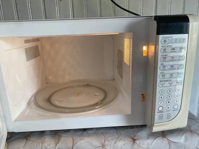 Microondas 31 litros 220v