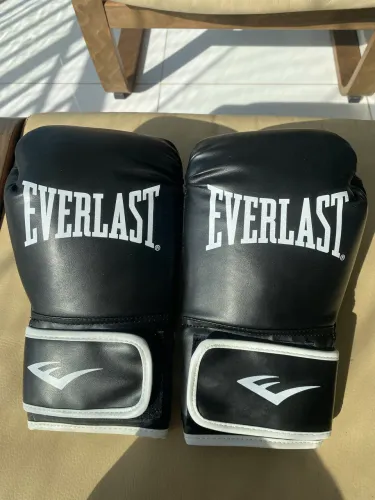 Luva Core 2 Everlast Boxe e Muay Thai S/M 14oz