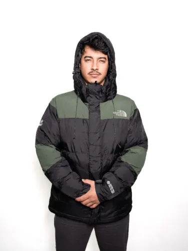 jaqueta the north face 1996 retro nuptse PRETO E VERDE OLIVA