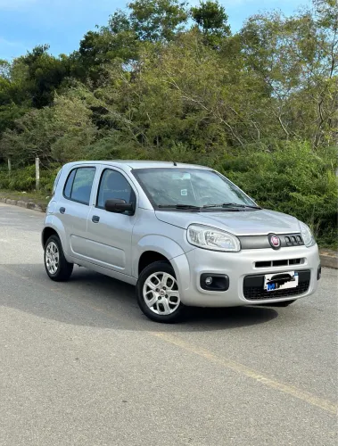 Fiat Uno Attractive 1.0 EVO Fire Flex 8V 5P 2016