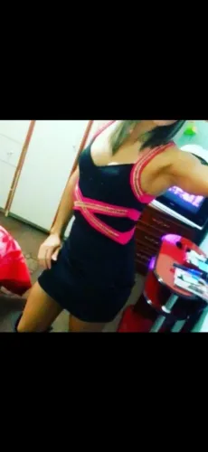 Vestido tubinho -(Universeteen), preto com rosa, Seminovo.