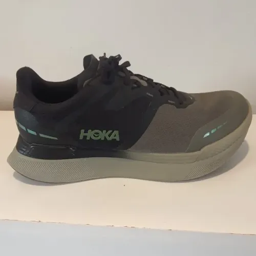Tênis Hoka