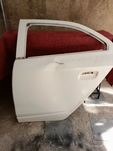 Porta traseira esquerda Onix JoY