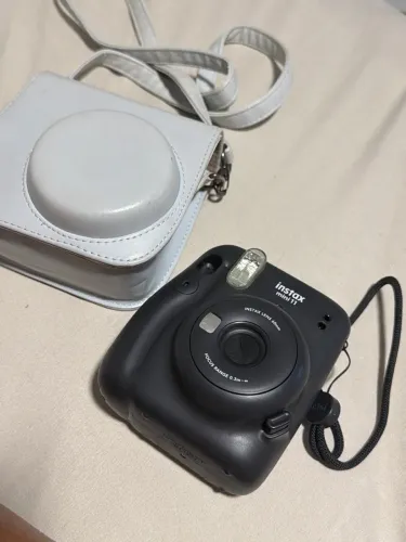 Câmera polaroide Instax Mini 11