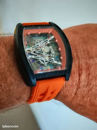 (NOVO) - Relógio Elegante de Pulso Tonneau Laranja - Pulseira de Silicone