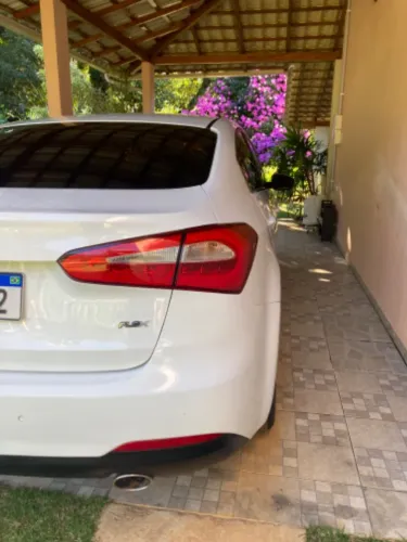 Kia Motors Cerato 1.6 16V Flex Aut. 2014