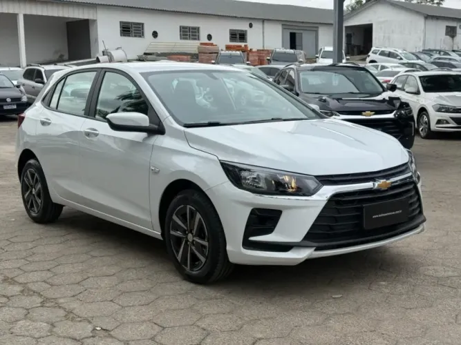 Chevrolet Onix Hatch LT 1.0 12V TB Flex Aut. 4P 2026