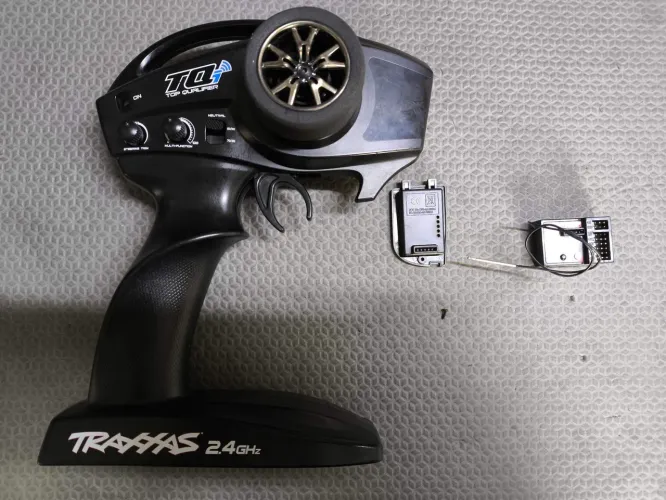 Controle Rádio Traxxas TQi link Bluetooth completo