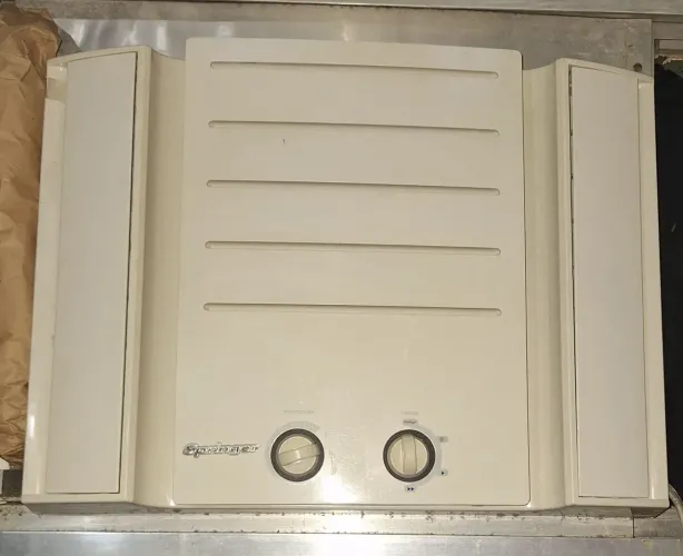 Ar condicionado 7.500 btus.