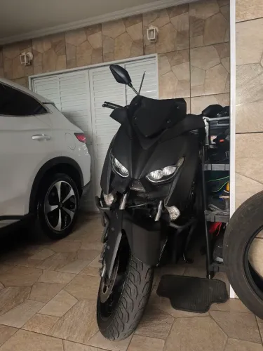 Vendo XMAX zerada de tudo