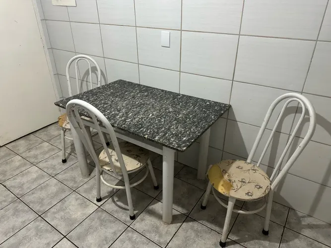 Vendo mesa de mármore 