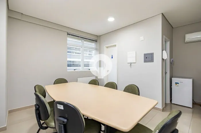 SALA COMERCIAL COM 2 ESCRITÓRIOS À VENDA NO CENTRO CIVICO