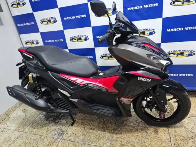 Yamaha Aerox ABS Connected 2026
