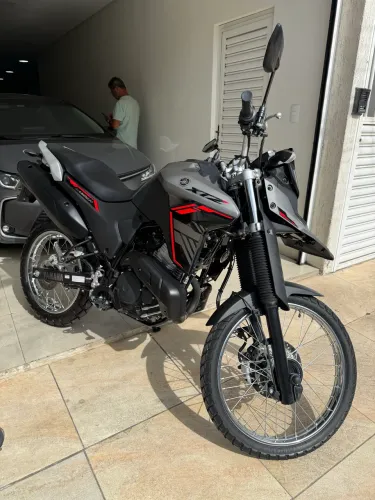 Yamaha Lander 250 Connected 2026 - Apenas 2.815 km