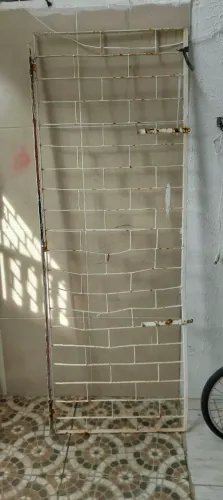 Portão de ferro simples